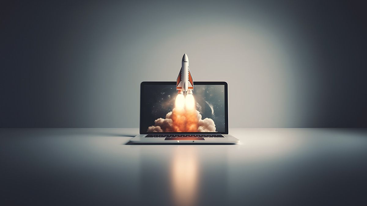 Das Bild zeigt einen Laptop, auf dessen Bildschirm eine Rakete abhebt und den Rahmen des Laptops durchbricht, was symbolisch für den Mehrwert der Dental-Nights-Webinare für Zahnärzte steht.